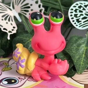 Littlest Pet Shop LPS 62 Pink Yellow Purple Flowers Hermit Crab Green